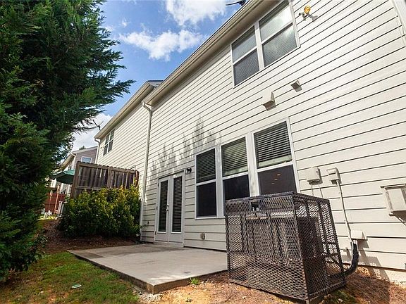 5th image of 1590 Richmond Dr SE