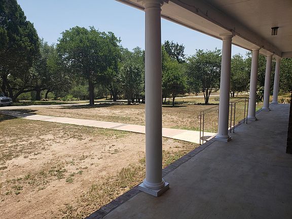 4th image of 20220 Schneider Ln