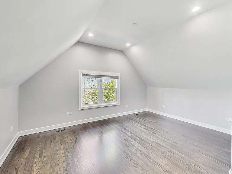 2037 N Spaulding Ave #2 — Photo 27