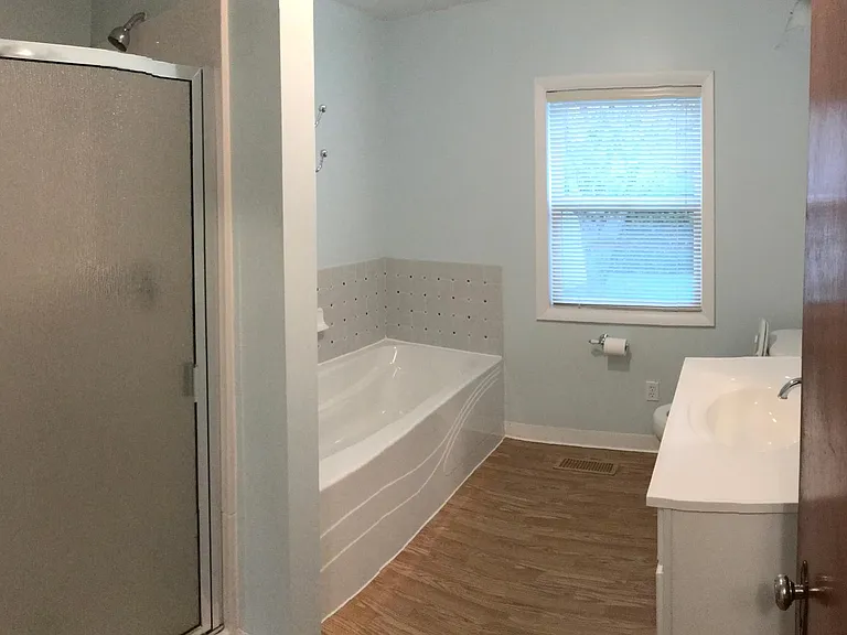 1175 Avenue B — Photo 9
