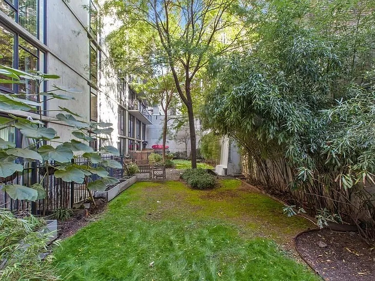 350 W 53rd St #A — Photo 32