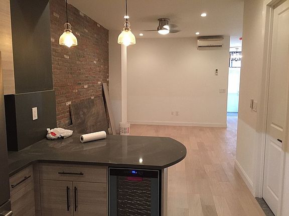 5th image of 615 E 6th St APT G