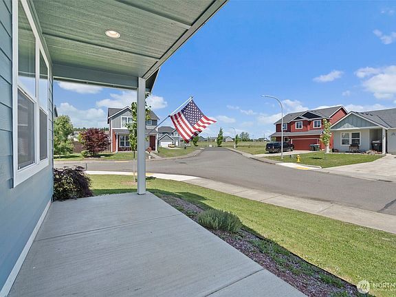 3rd image of 401 Cardinal Avenue