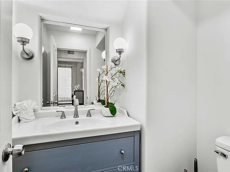 6 Del Carlo — Photo 13