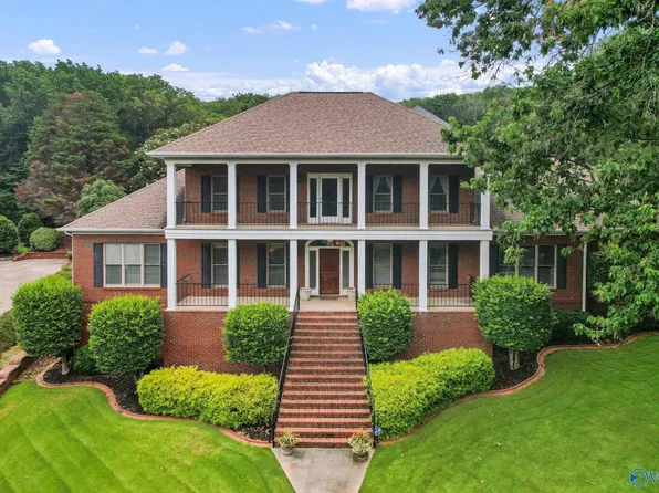 2112 Smoketree Trl NE, Huntsville, AL 35811