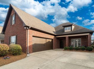 5877 Long View Ln, Trussville, AL 35173