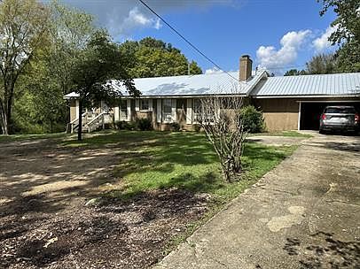 3rd image of 352 Mountain Creek Dr
