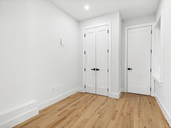 4th image of 204 W 96th St APT 4C
