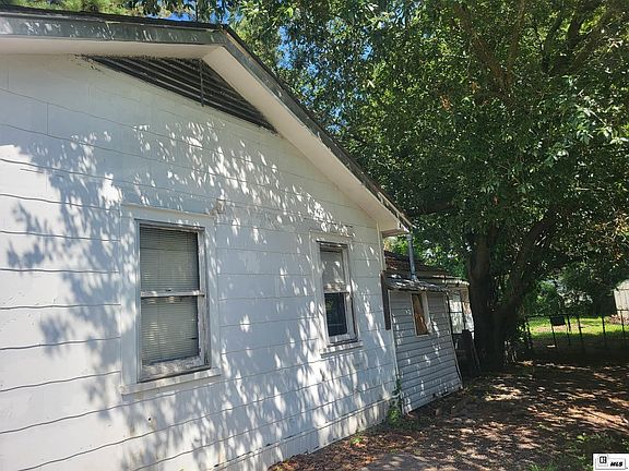 3rd image of 207 Mitchell Ln