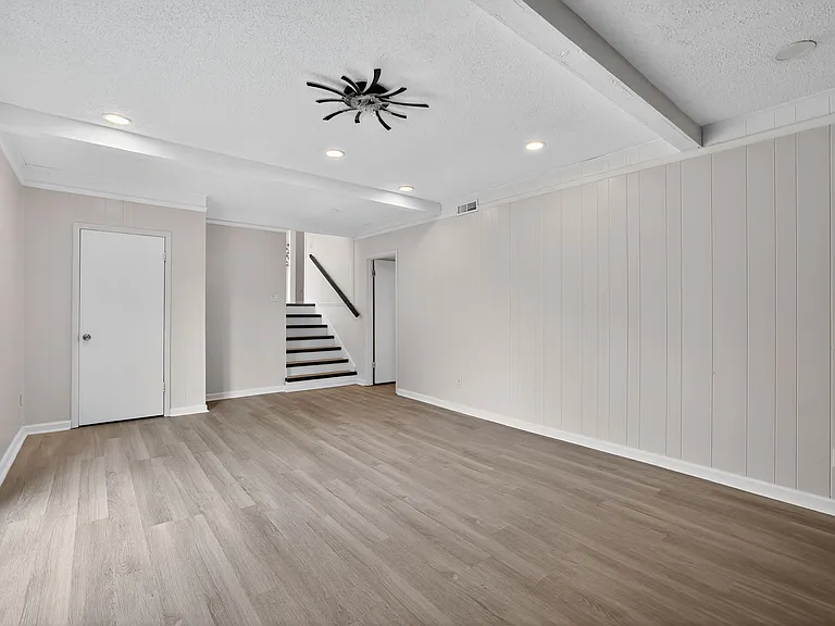 2214 Windsong Trl — Photo 10