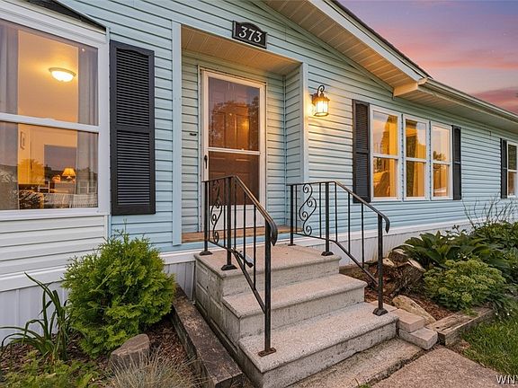 3rd image of 373 Knotty Pine Dr