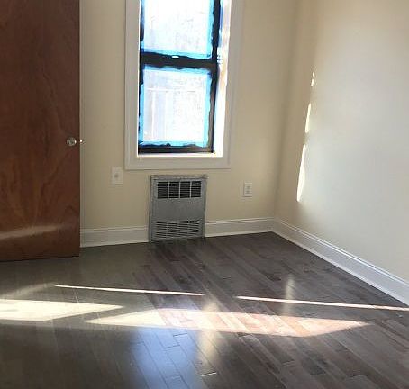 4th image of 400 E 21st St APT 6H