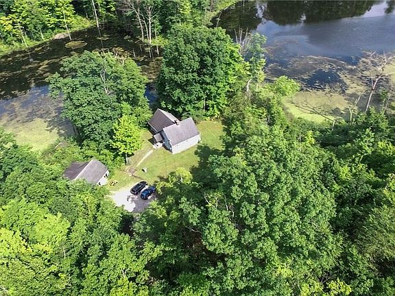 3rd image of 15535 Lake Shore Dr