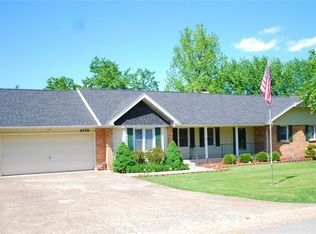 409 Brook St, Lebanon, MO 65536