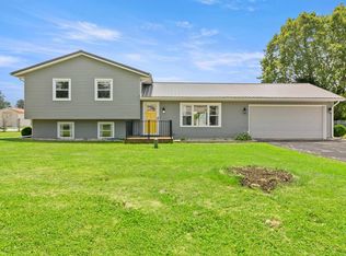 516 Catherine Dr, Sweetser, IN 46987