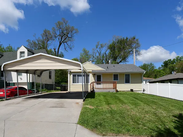 6534 N 40th St, Omaha, NE 68112