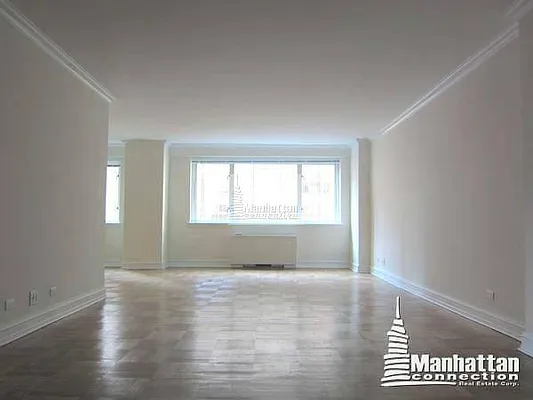 Rented by Manhattan Connection | media 10