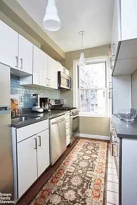 5th image of 108 E 91st St APT 2D