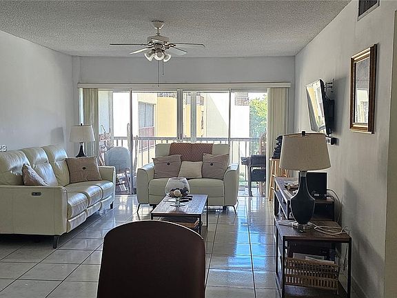 2nd image of 8775 Park Blvd APT 414