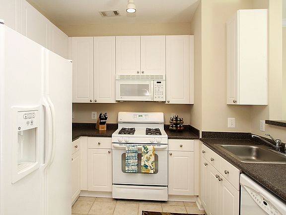 2nd image of 2791 Centerboro Dr APT 177