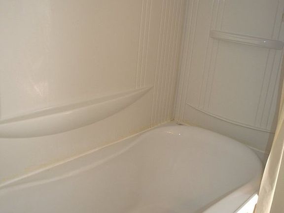 4th image of 1126 Norton St