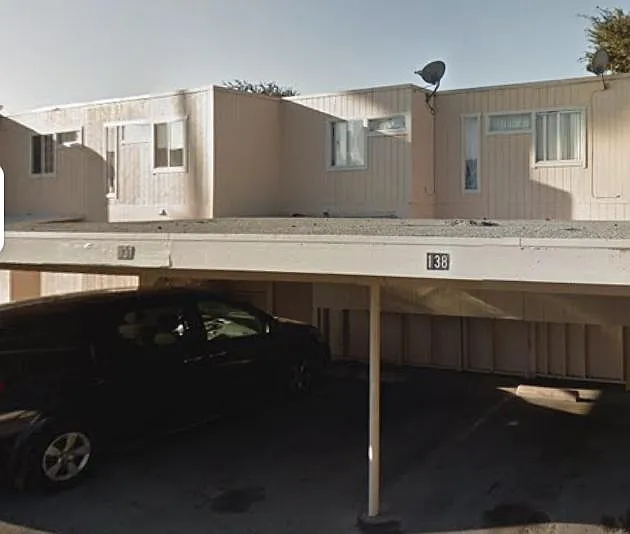 2131 Luz Ave photo 1