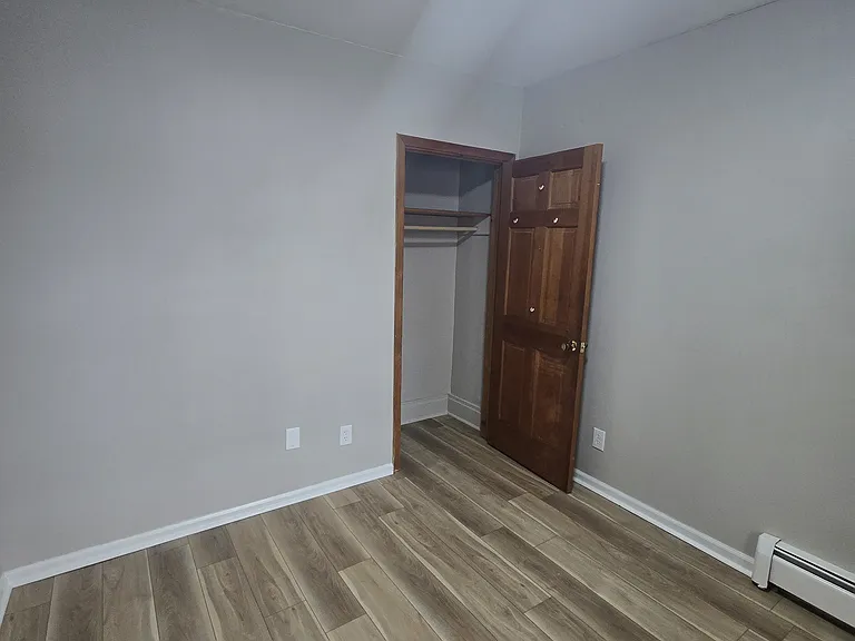 1953 Falls St #3 — Photo 14