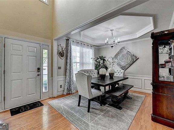 4th image of 653 Prada Ct