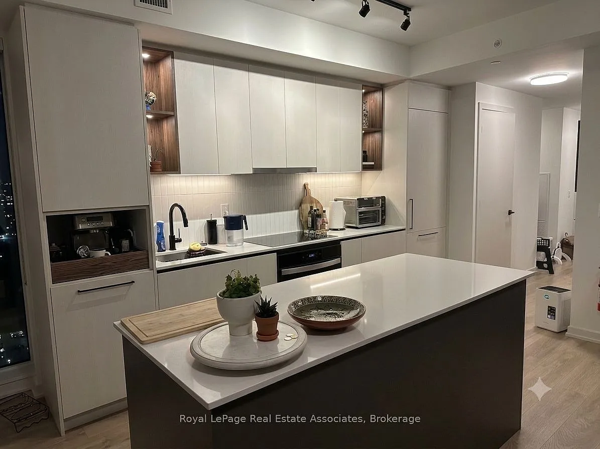 3 bed, $3,900 — Photo 4