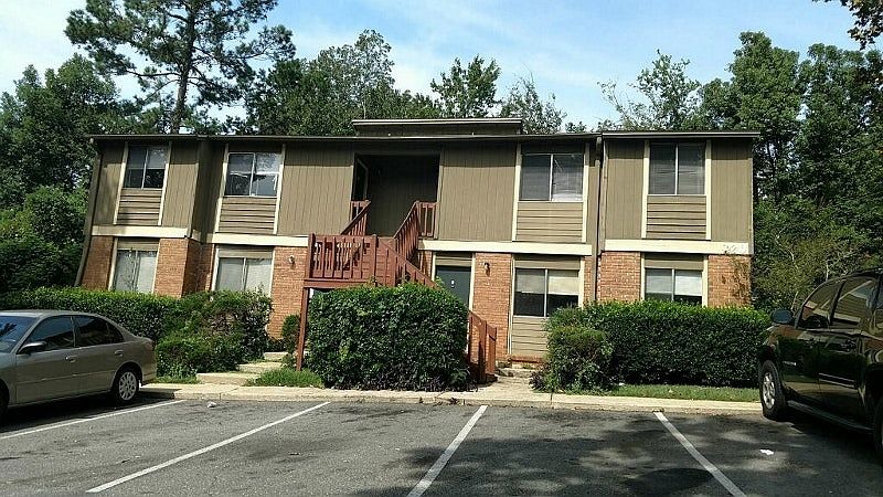 1st image of 720 Pointe Ct APT C