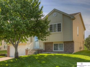 14503 Locust St, Omaha, NE 68116