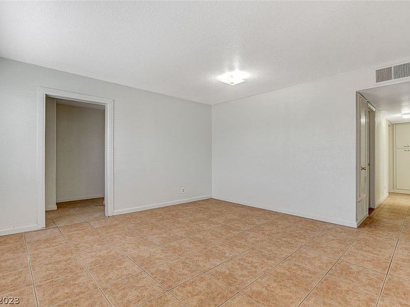 5th image of 5813 Balzar Ave