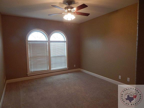 2nd image of 18 Bella Vista Cir