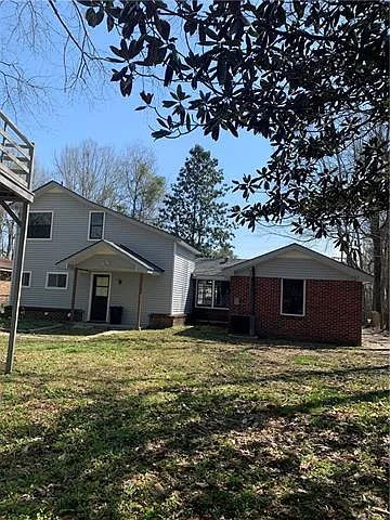 3 bed, 2.5 bath, 2500 sqft, $1,850 — Photo 2
