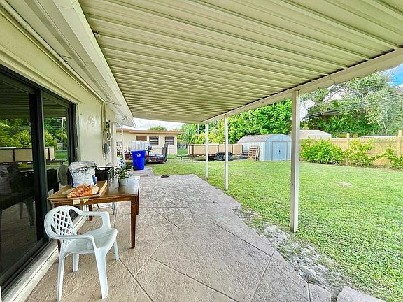 3rd image of 3431 SW 36th Court