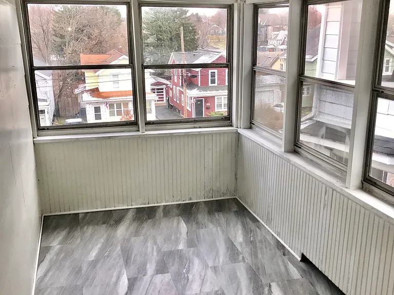 407 Willis Ave #2 — Photo 8