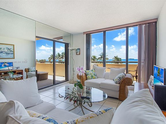 3rd image of 2555 Collins Ave APT 503
