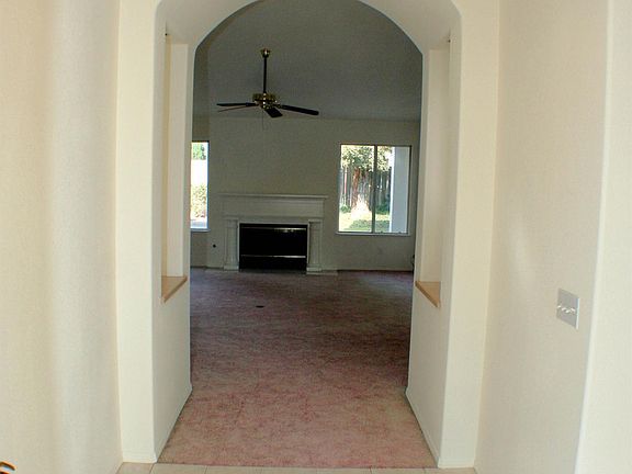 2nd image of 1928 E Everglade Ave