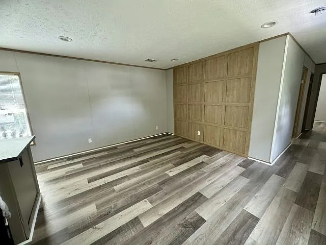 3 bed, 2.0 bath, 1056 sqft, $1,945 — Photo 2