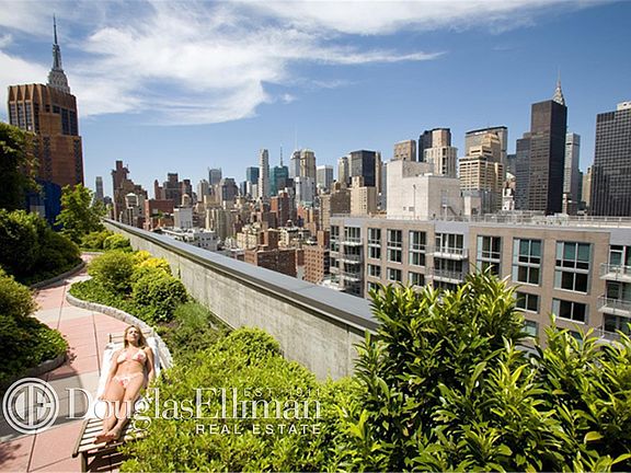 5th image of 222 E 34th St APT 1907