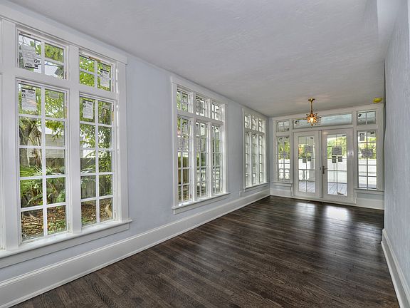 3rd image of 1229 Alhambra Dr