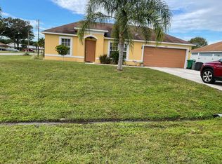 598 SE Euclid Ln, Port Saint Lucie, FL 34983