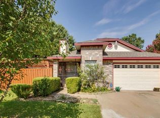 4818 Glen Valley Dr, Arlington, TX 76018