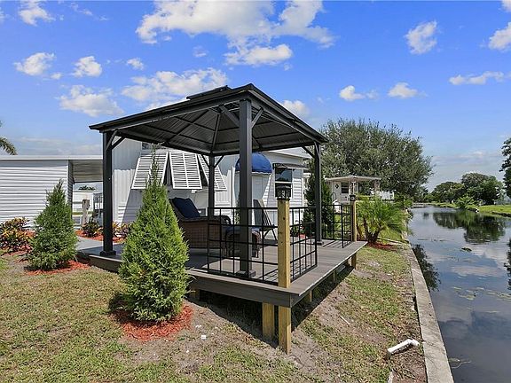 2nd image of 2250 SW 85th Avenue