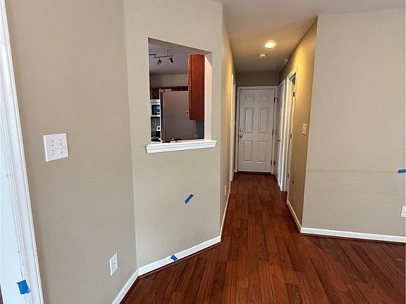 4th image of 161 Fairfield Cir