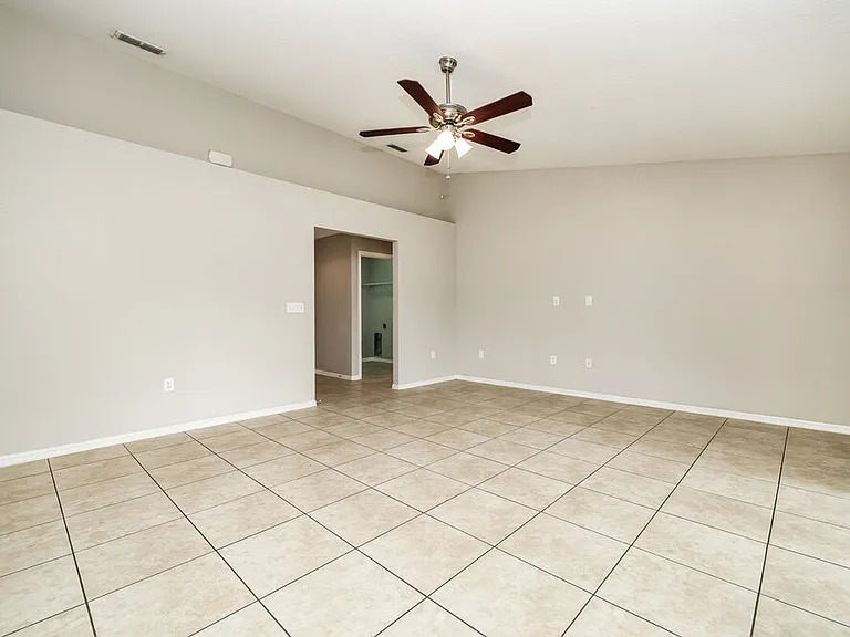 2937 Coach Lamp Rd — Photo 3