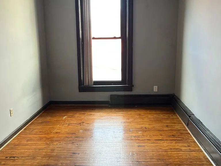219-221 W High St — Photo 11
