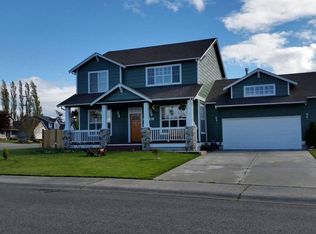 1811 SW 17th Ave, Oak Harbor, WA 98277