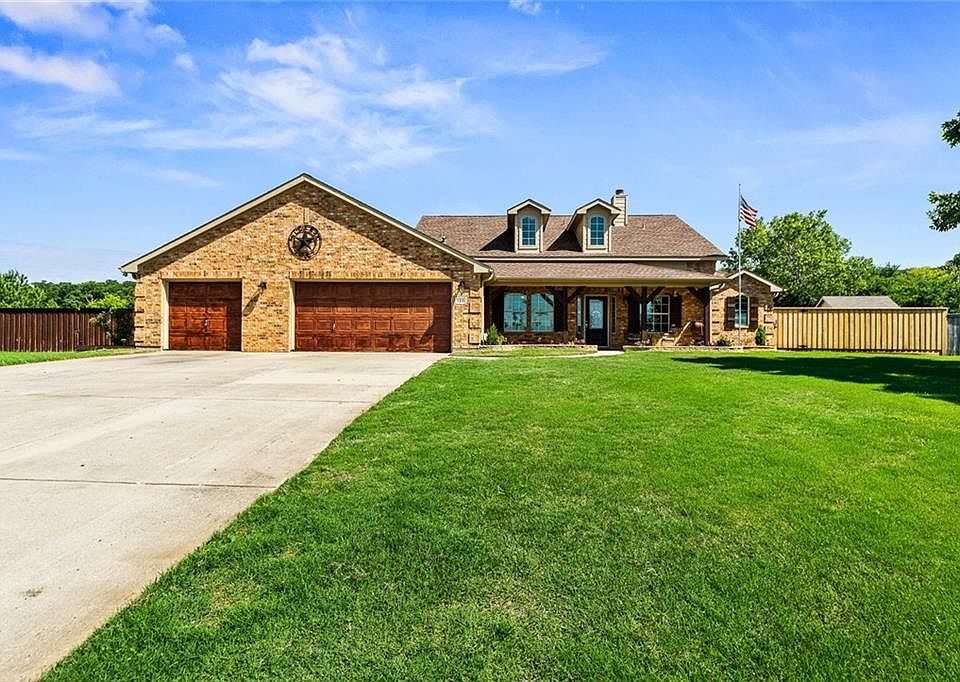 1st image of 120 Faircrest Dr
