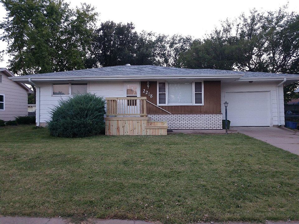 1st image of 2218 Edward St